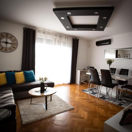 Apartman Elly 斯拉沃尼亚布罗德 外观 照片
