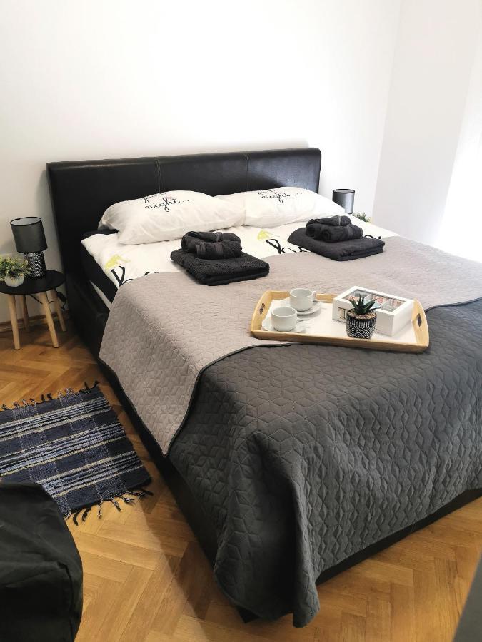 Apartman Elly 斯拉沃尼亚布罗德 外观 照片