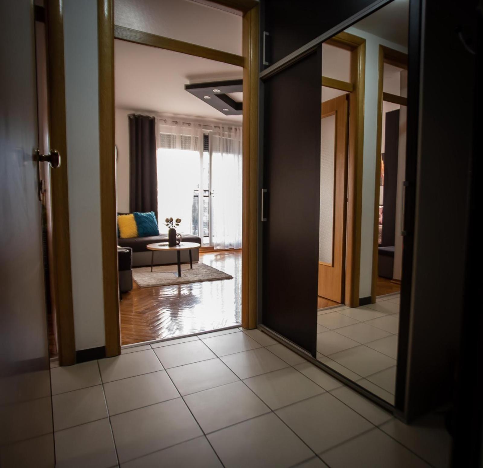 Apartman Elly 斯拉沃尼亚布罗德 外观 照片